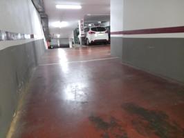 Amplio parking en Sants- Les Corts photo 0