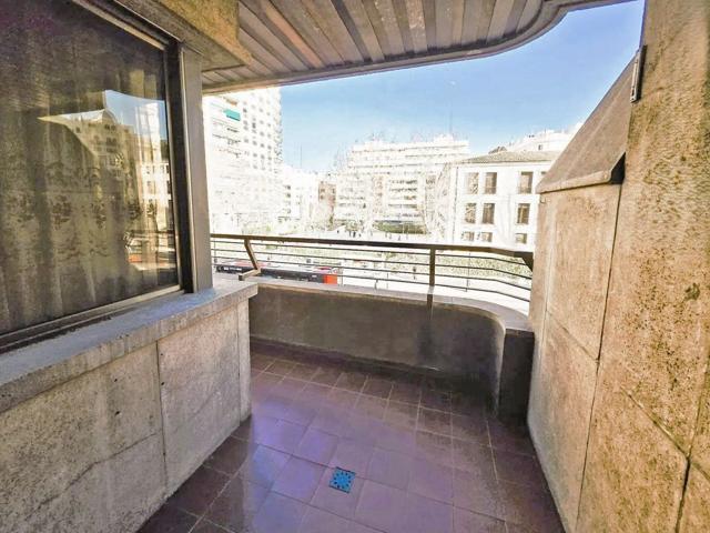 Piso En venta en Calle De Xàtiva, Extramurs, València photo 0