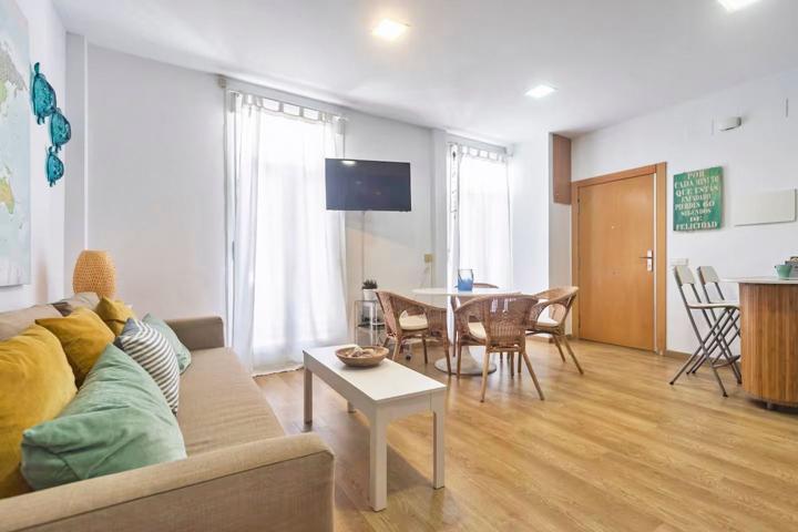 Piso En venta en Calle De La Reina, Poblats Marítims, València photo 0