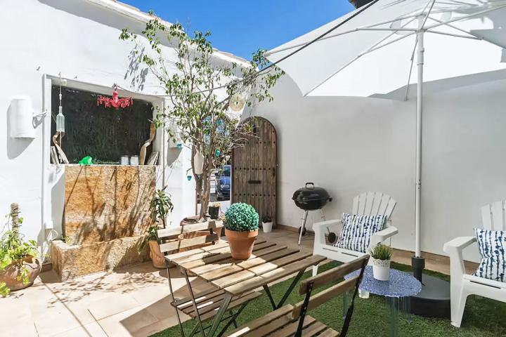 Piso En venta en Calle De La Reina, Poblats Marítims, València photo 0