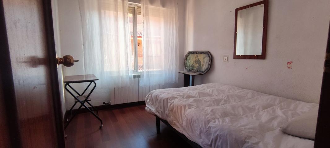 Piso En venta en Segovia, 23, San Antonio, Ávila photo 0