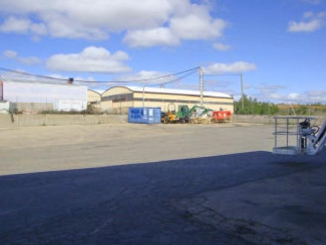 Naves industriales en Valdelafuente, ideales como inversión para rentabilidad. photo 0