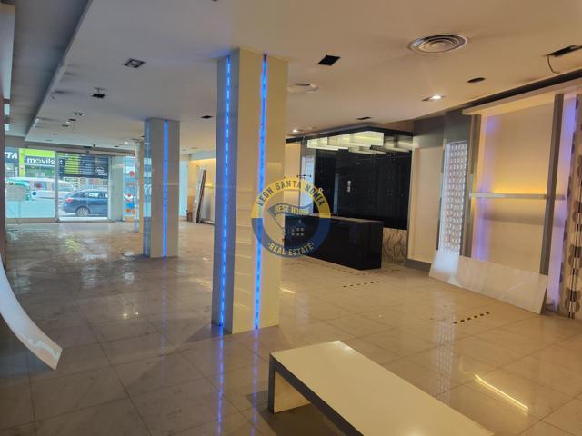 Local comercial en alquiler, totalmente acondicionado, en la calle mas céntrica de León. photo 0