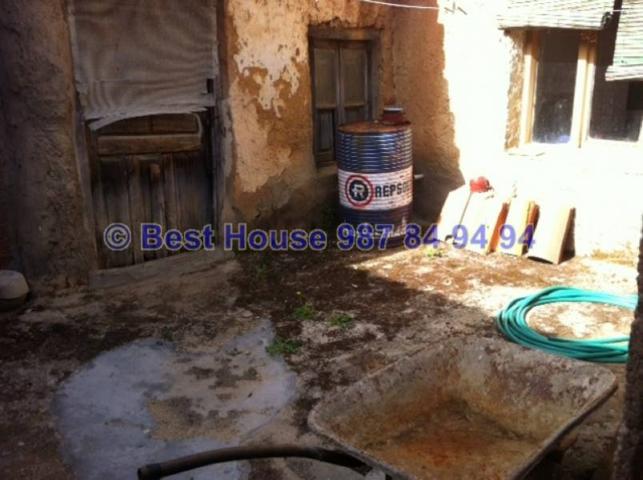 Casa para reformar en Fontecha (ayuntamiento de Valdevimbre). photo 0