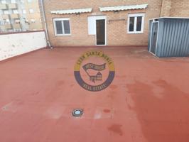 Piso a la venta en Trobajo del Camino. photo 0