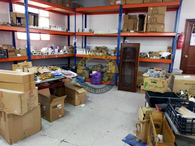 Local con estudio a la venta en San Esteban. photo 0