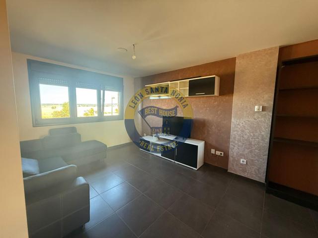 Chalet adosado a la venta en Estrella de Izar. photo 0