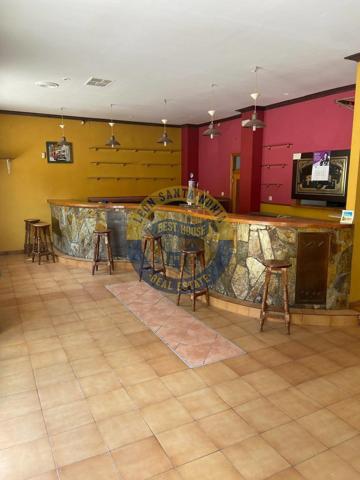 Restaurante con vivienda a la venta en Matallana de Torío. photo 0