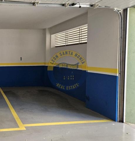 Plaza de garaje a la venta en La Chantría. photo 0