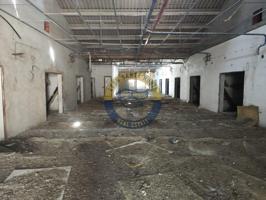 Nave en venta o alquiler en Riego de la Vega. photo 0