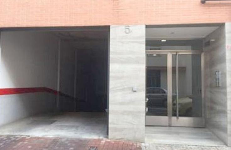 Parking En venta en Luis Montoto - Santa Justa, Sevilla photo 0