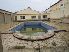 TERRENO URBANO CON PISCINA A LA VENTA EN AGULLENT photo 0