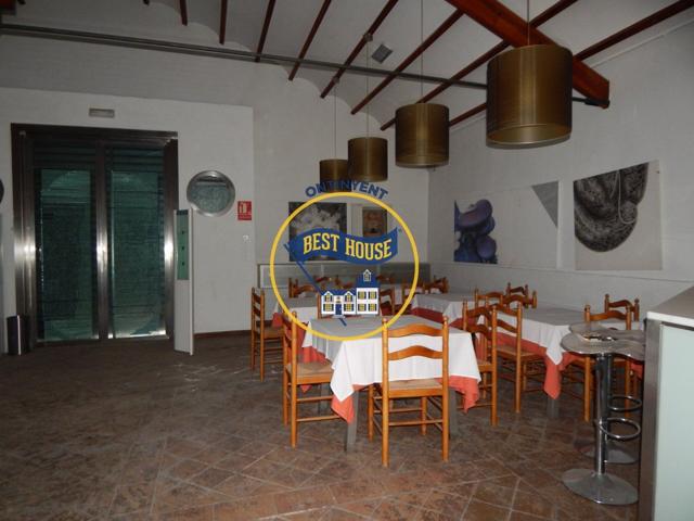 OPORTUNIDAD RESTAURANTE EN VENTA CON CASA EN BOCAIRENT photo 0