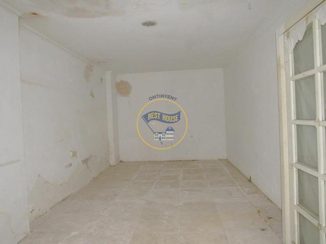 AMPLIO LOCAL COMERCIAL EN ONTINYENT!!    SUPER OPORTUNIDAD!!  2 LOCALES POR 100.000€!!! photo 0