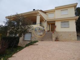 CHALET CON PISCINA Y VISTAS PRIVILEGIADAS. photo 0