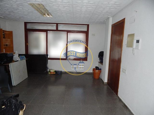 OPORTUNIDAD! LOCAL ENTRESUELO DISPONIBLE EN ONTINYENT photo 0