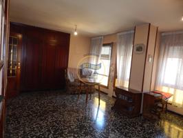 OPORTUNIDAD PISO CÉNTRICO EN ONTINYENT CON GARAJE Y TRASTERO photo 0