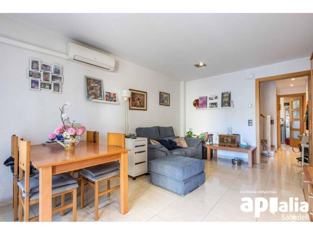 CASA EN VENDA A LA ROMANICA, PER ENTRAR A VIURE. photo 0