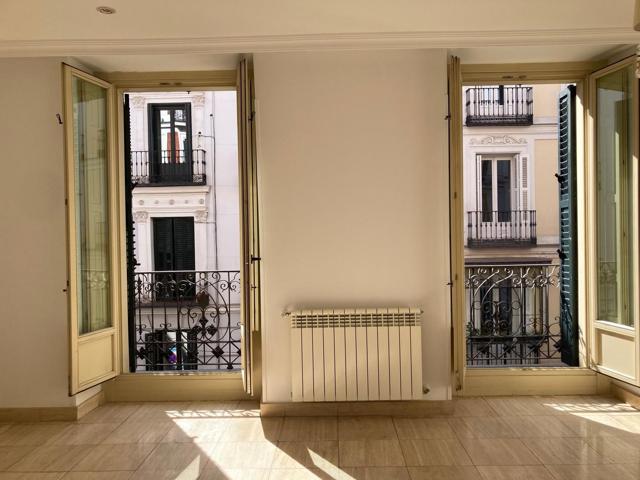 Piso En alquiler en Calle Del Conde De Xiquena, Centro, Madrid photo 0