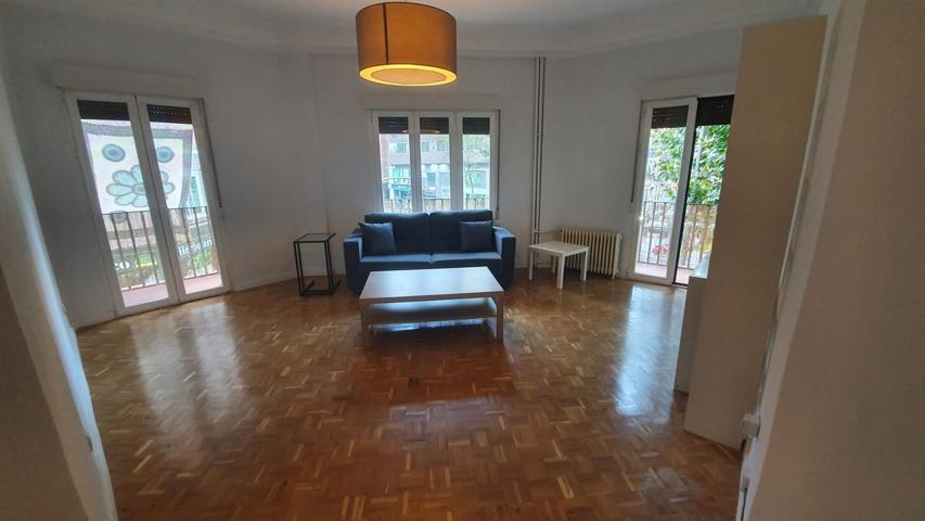 Piso En alquiler en De Bravo Murillo, Tetuán, Madrid photo 0