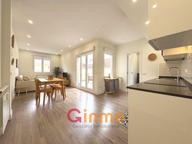  Ático En alquiler en Barrio De Salamanca, Madrid photo 0