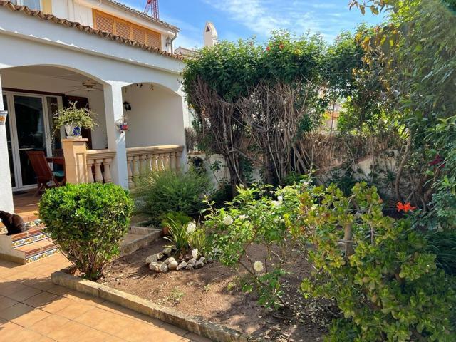 Unifamiliar Pareada En venta en Magaluf, Calvià photo 0