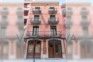 Piso En venta en Calle De Sant Magí Alegre, Centre, Reus photo 0