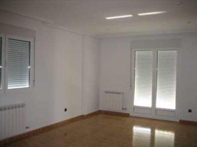 Unifamiliar Pareada En venta en Cacabelos, Cacabelos photo 0