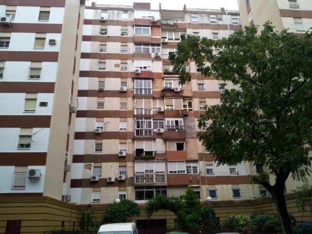Piso En venta en Doctor Fedriani, Sevilla photo 0
