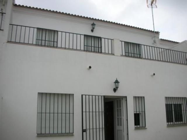 Unifamiliar Pareada En venta en Castiblanco De Los Arroyos, Castilblanco De Los Arroyos photo 0
