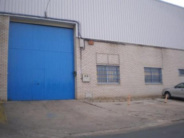 Nave Industrial En alquiler en Dos Hermanas photo 0