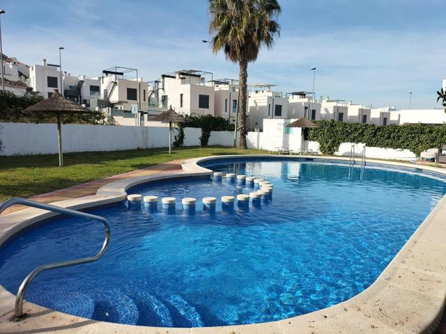 OBRA NUEVA - ADOSADO DE 3 DORMITORIOS, 2 BAÑOS, PISCINA Y SOLARIUM photo 0