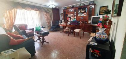 CENTRICO PISO AMPLIO DE 3 DORMITORIOS CON GARAJE EN EL MISMO EDIFICIO photo 0