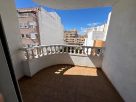 Bonito piso seminuevo de 2 dormitorios, baño, orientación oeste. photo 0