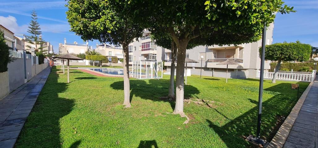 DÚPLEX ADOSADO EN ESQUINA CON PISCINA COMUNITARIA photo 0