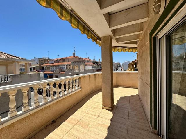 ATICO EN ESQUINA CON PISCINA COMUNITARIA EN TORREVIEJA photo 0