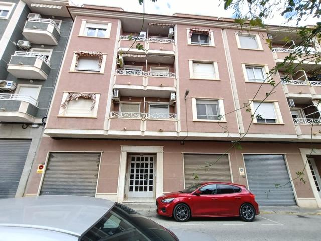 Amplio apartamento en pleno centro, 3 dormitorios y 2 baños photo 0
