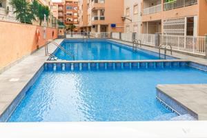 APARTAMENTO DE 2 DORMITORIOS Y 1 BAÑO, CON PISCINA COMUNITARIA photo 0