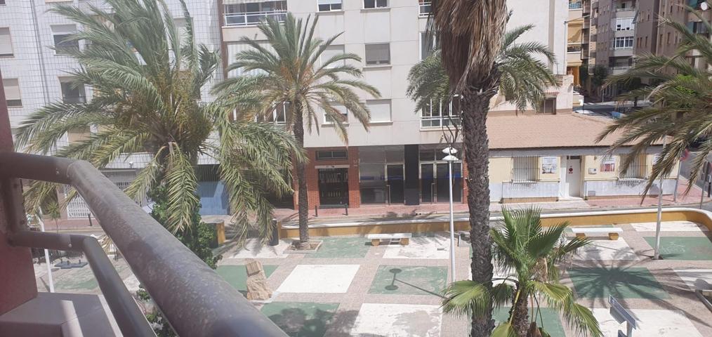 PISO EN ESQUINA MUY LUMINOSO CÉNTRICO DE 3 DORMITORIOS photo 0