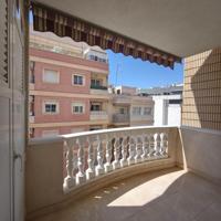 BONITO PISO REFORMADO DE LUJO, DE 3 DORMITORIOS Y 2 BAÑOS photo 0