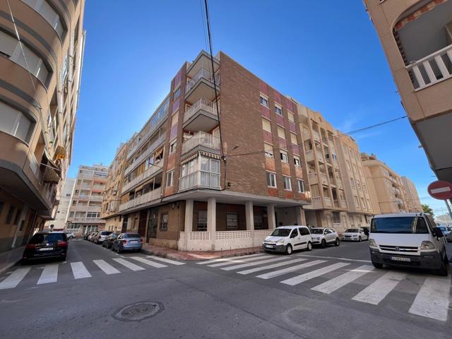 Piso moderno totalmente reformado de 3 dormitorios photo 0