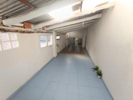 ¡Oportunidad única en el centro de Molina! photo 0