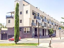 Magnífica vivienda adosada de lujo, situada en la zona del Camino Bajo de Huetor. photo 0