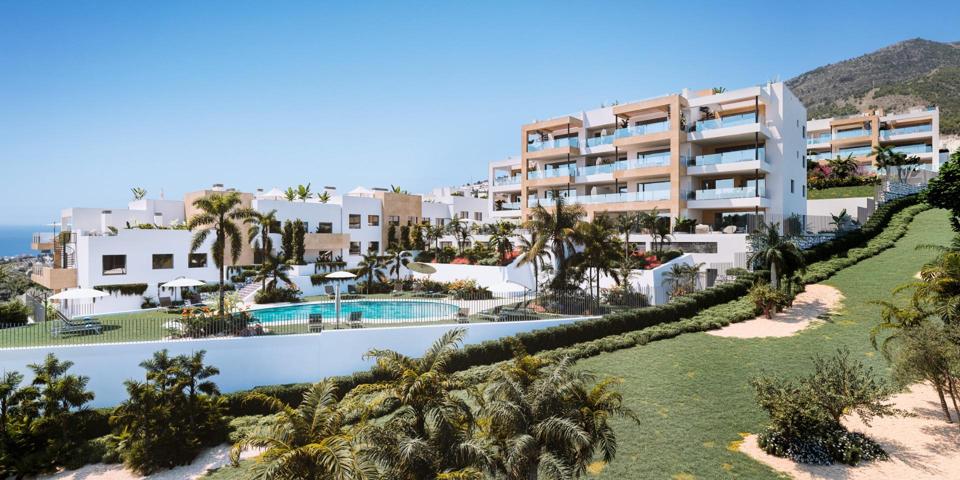 **** APARTAMENTOS, ÁTICOS Y PAREADOS CON VISTAS AL MAR A LA VENTA EN BENALMADENA !!! photo 0