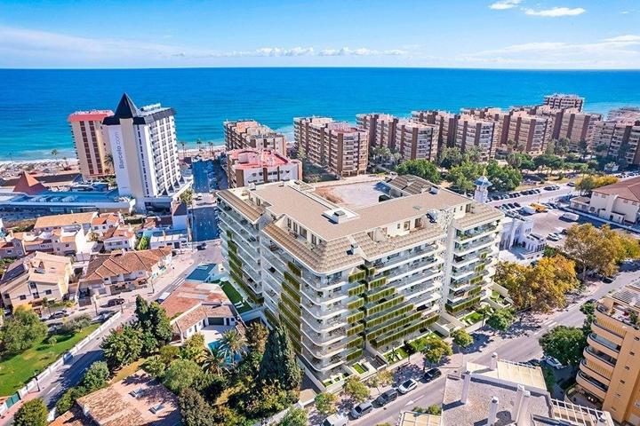 LLAVE EN MANO!!. SEGUNDA LINEA DE PLAYA, CENTRO DE FUENGIROLA CON SPA, PISCINA, GIMNASIO, CO-WORKING photo 0