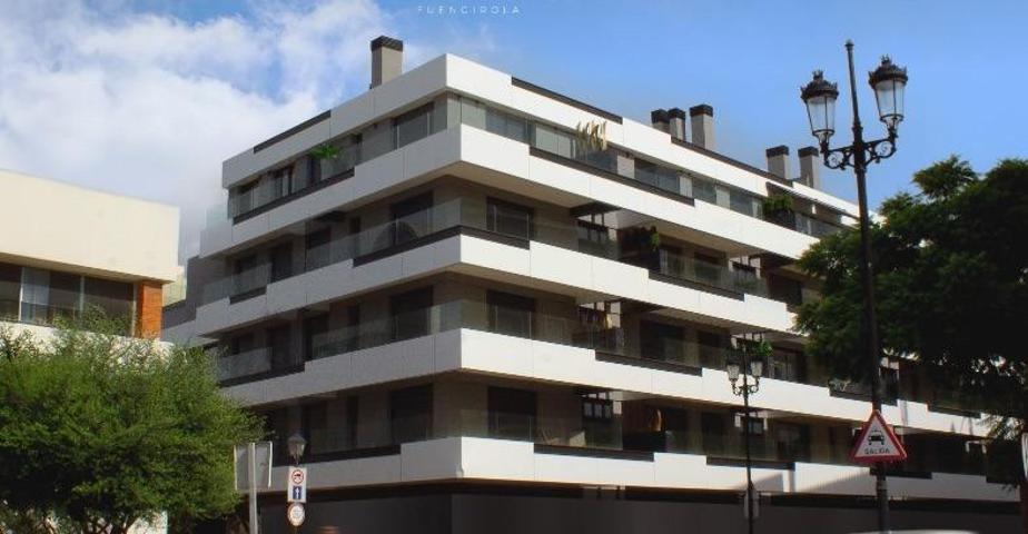 *** APARTAMENTO EN PLENO CENTRO DE FUENGIROLA, DE NUEVA CONSTRUCCIÓN, LISTO PARA ENTRAR A VIVIR !!! photo 0