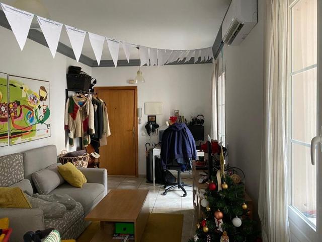 COQUETO APARTAMENTO DE 2 DORMITORIOS. CENTRICO Y AMUEBLADO. ALQUILER TEMPORAL CON POSIBILIDAD LARGA DURACIÓN photo 0