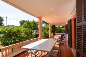 Oportunidad en Sa Ràpita: chalet con parcela amplia y solárium photo 0