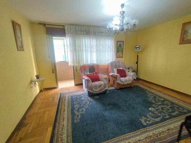 OPORTUNIDAD ÚNICA PARA INVERSORES O UNA PAREJA SE VENDE PISO PEQUEÑO EN AVD CORUÑA photo 0