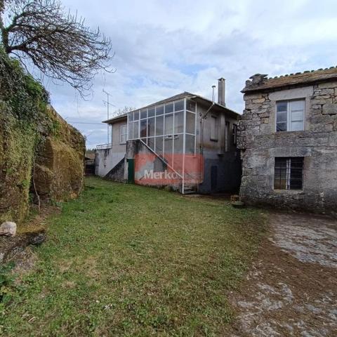 SE VENDE CASA PARA ENTRAR A VIVIR Y CASA TÍPICA GALLEGA EN CARRETERA LU-530 HACIA CASTROVERDE photo 0